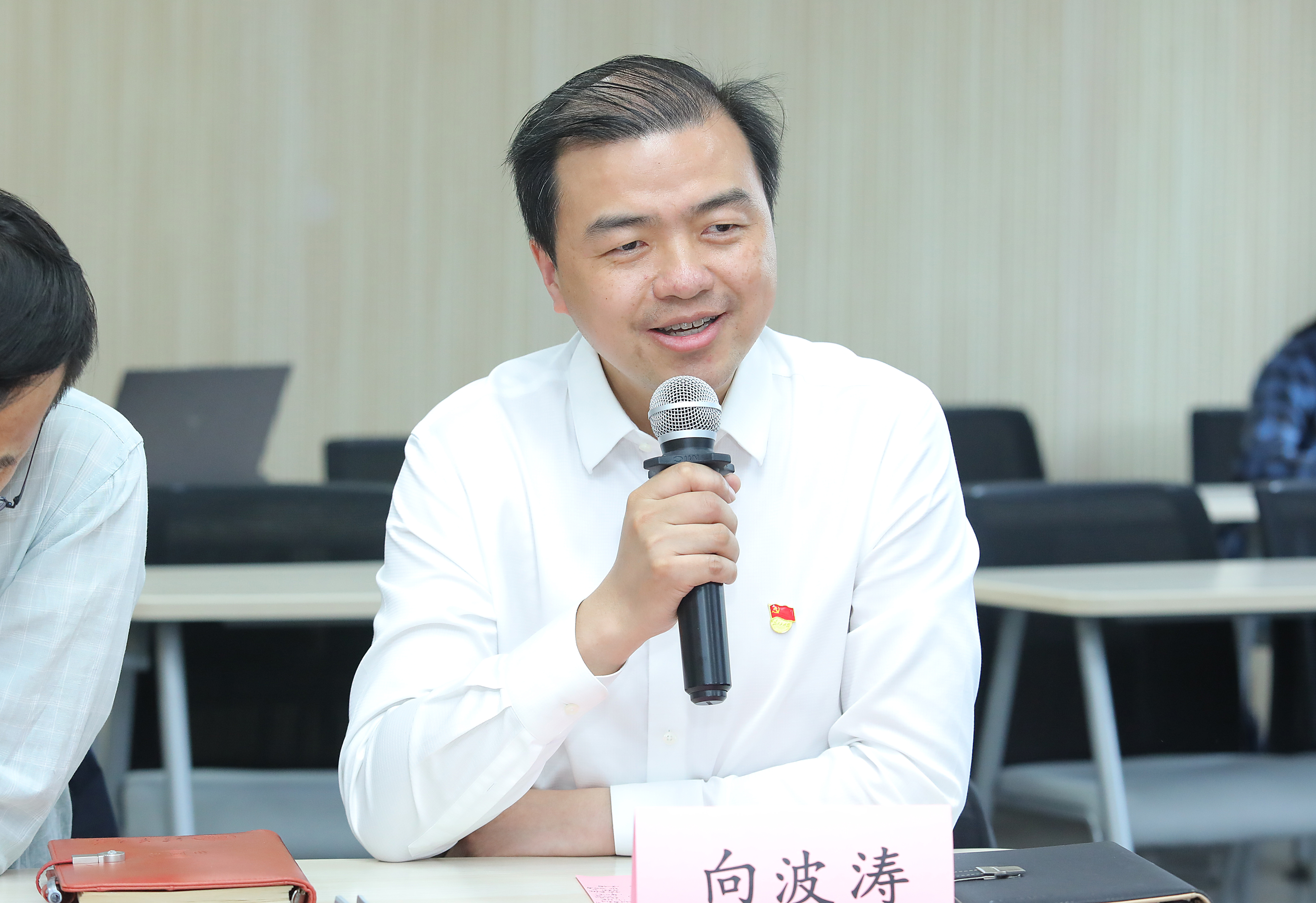 20230511-0033990威尼斯开展“百年接力,强国有我——奋进新征程”集中主题党团日-石家东-向波涛参加日新24主题团日.JPG
