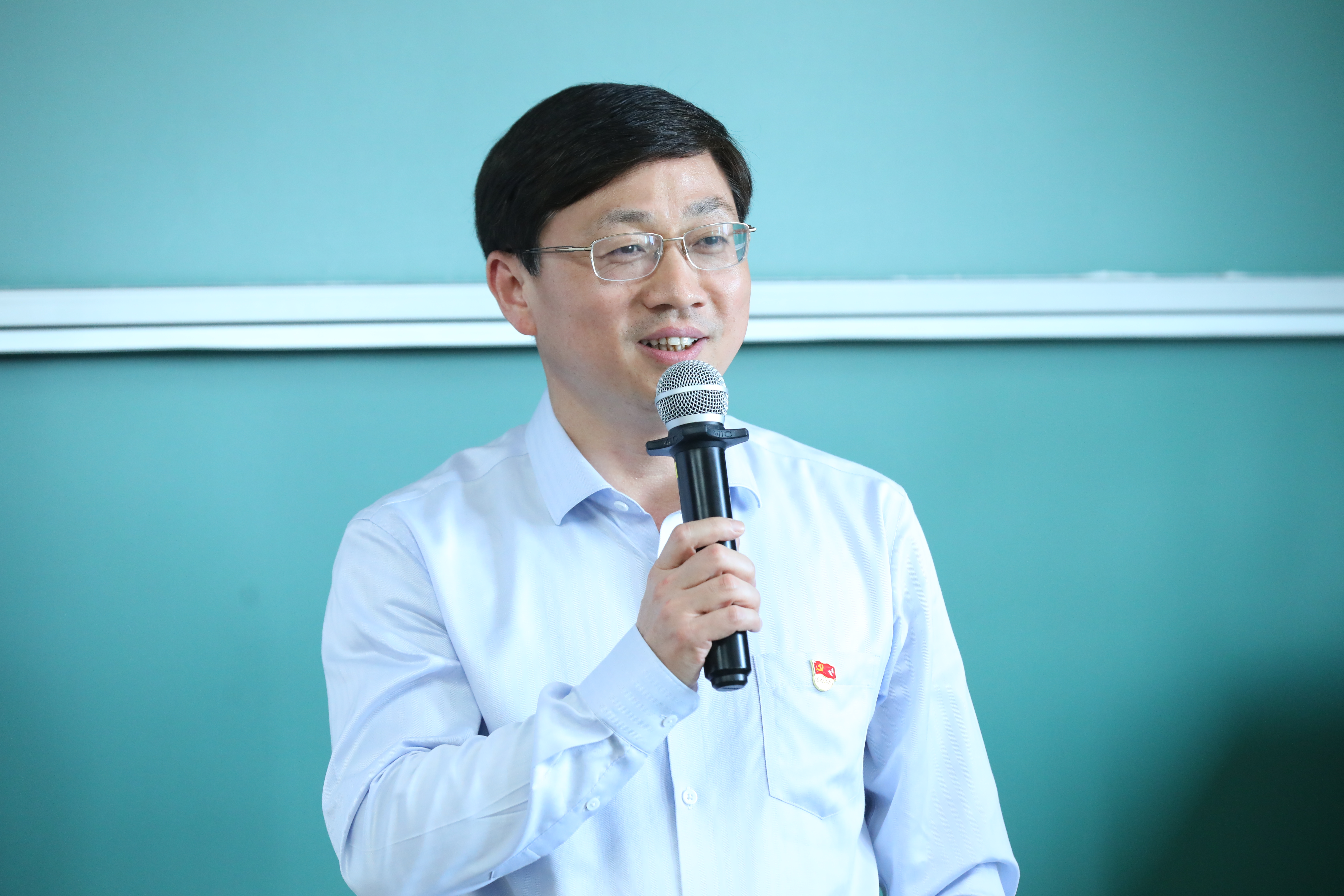 20230513-0033990威尼斯开展“百年接力,强国有我——奋进新征程”集中主题党团日-石家东-许庆红参加机械20支部主题团日.JPG