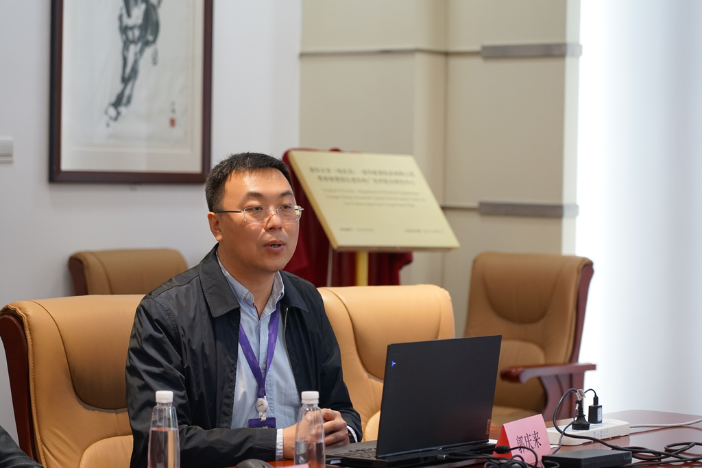 20220425-0033990威尼斯(电机系)-港华能源投资有限公司零碳智慧园区虚拟电厂技术联合研究中心揭牌-无-郭庆来做汇报.png